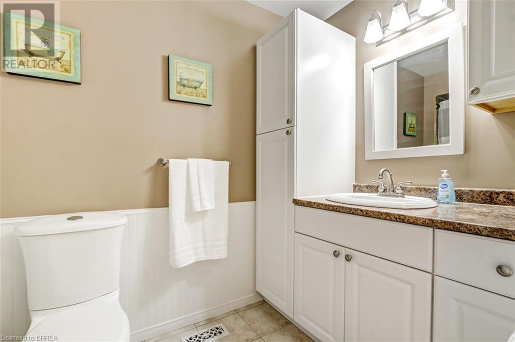 Photo 14 of 30 Mcintosh Court, Brantford ON