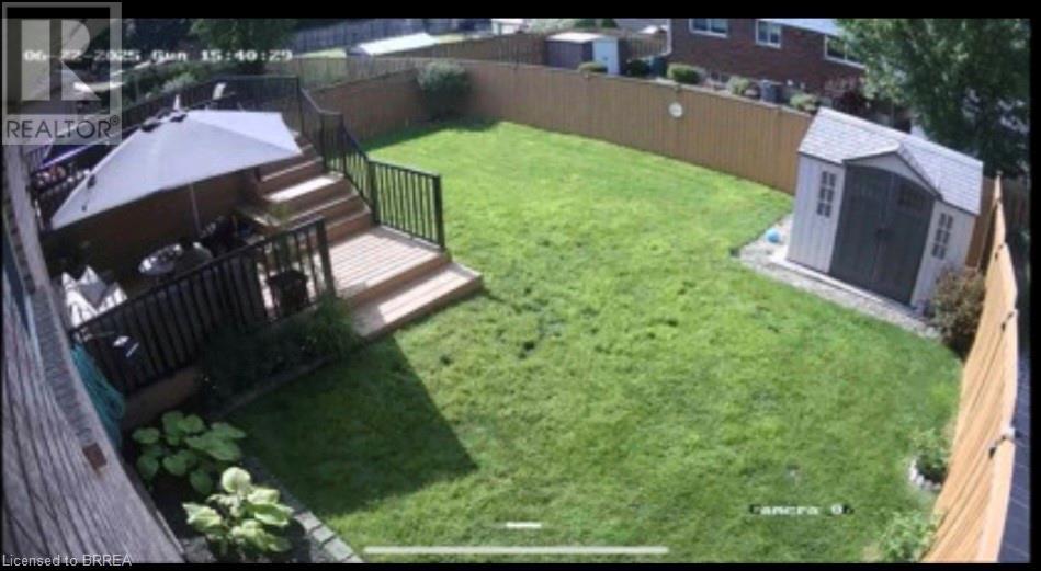 Photo 32 of 30 Mcintosh Court, Brantford ON