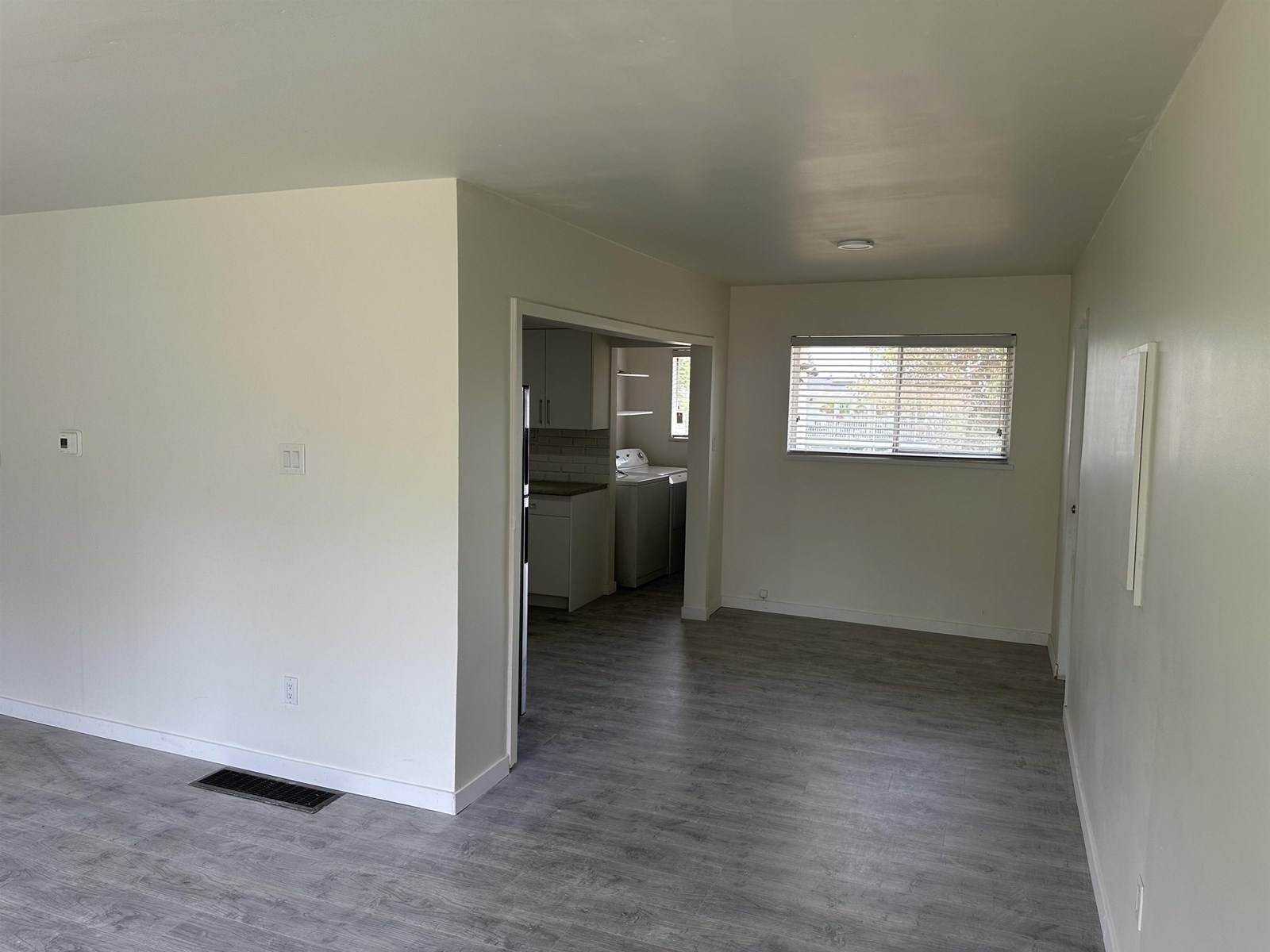 1356 LEE STREET, White Rock