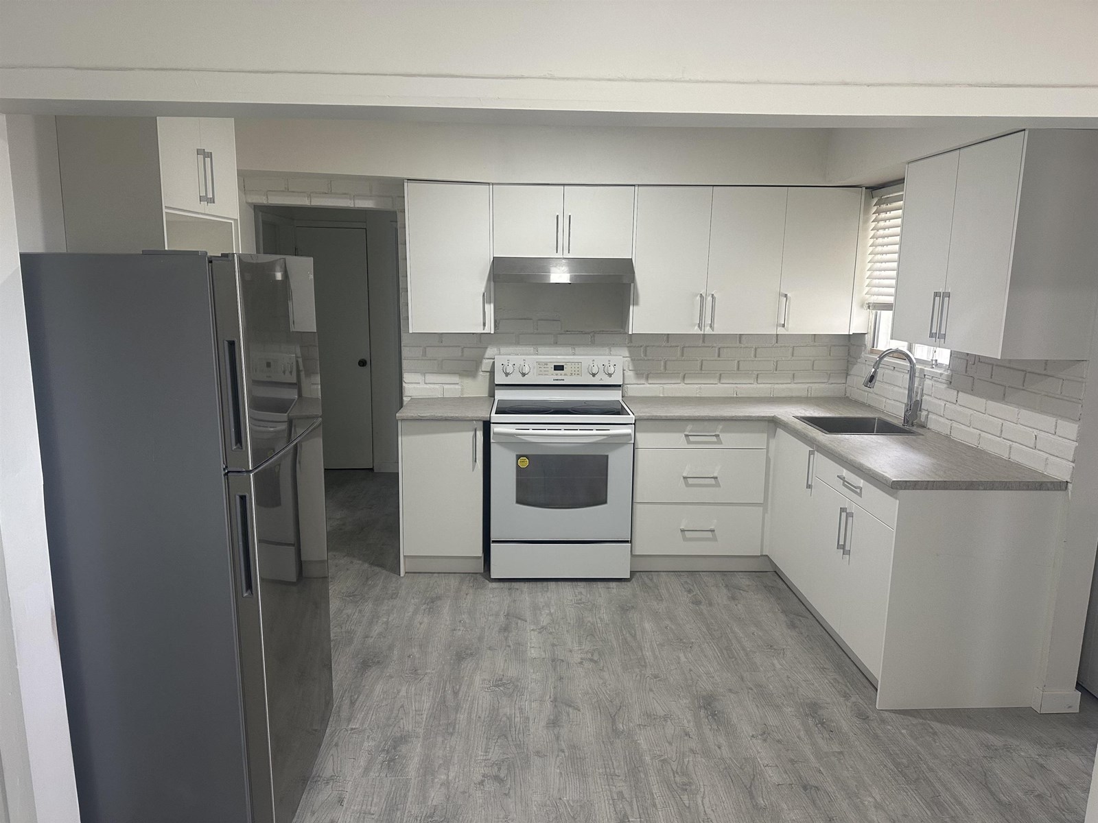 1356 LEE STREET, White Rock