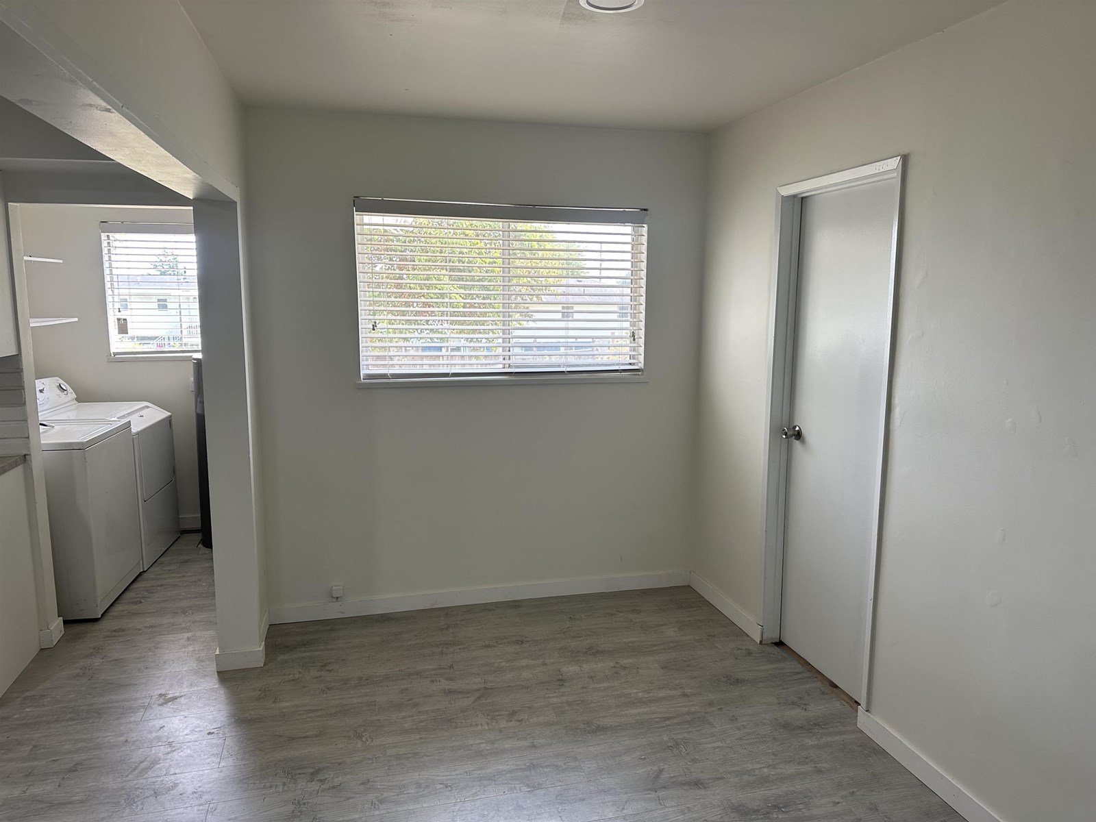 1356 LEE STREET, White Rock