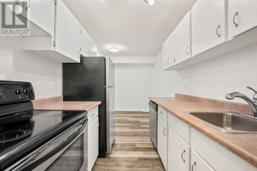 Single Family House for Sale in    Avenue SW Sunalta Calgary 