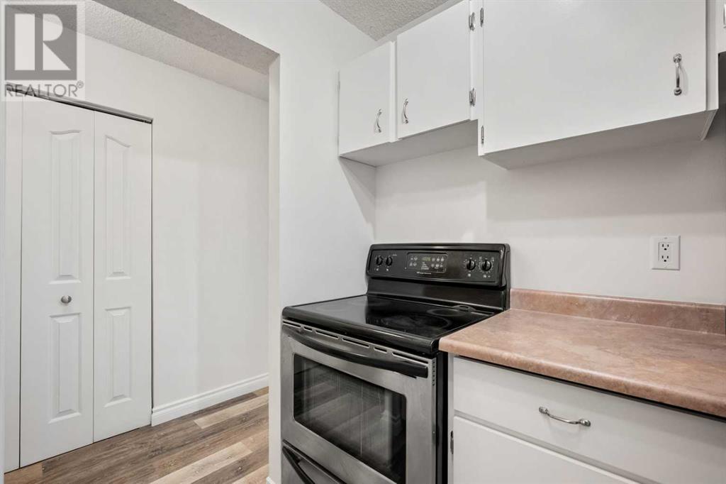 Single Family House for Sale in    Avenue SW Sunalta Calgary 