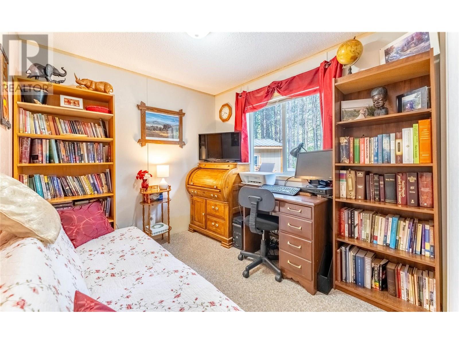 Photo 20 of 6996 95 Highway, Kingsgate BC