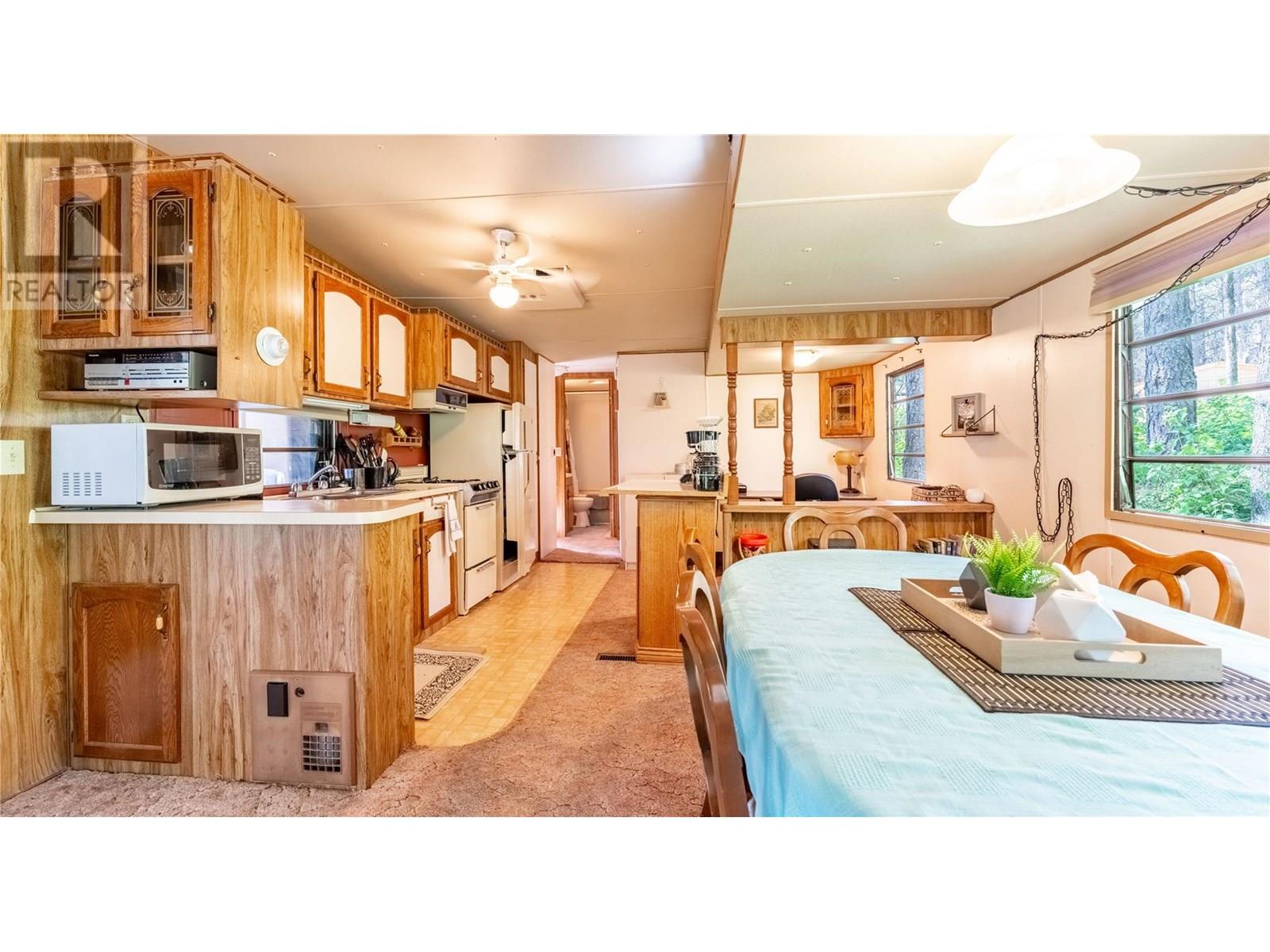 Photo 60 of 6996 95 Highway, Kingsgate BC