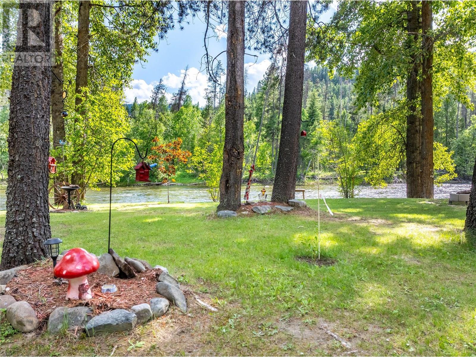 Photo 62 of 6996 95 Highway, Kingsgate BC