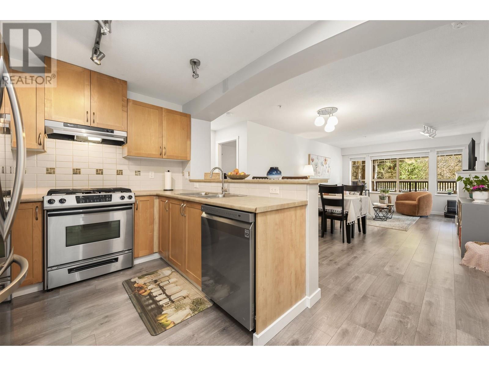 212 2959 SILVER SPRINGS BOULEVARD, Coquitlam real estate listing R3011309