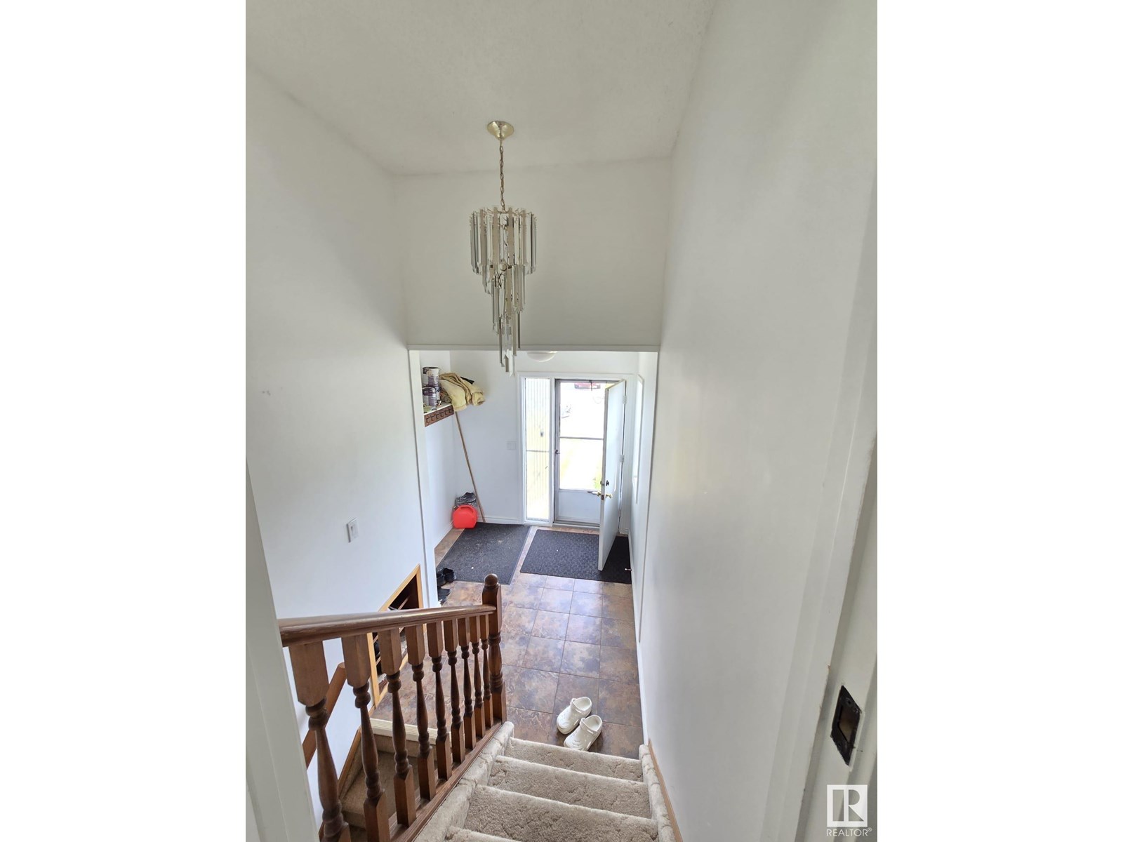 Photo 9 of 8716 29 Av Nw, Edmonton AB