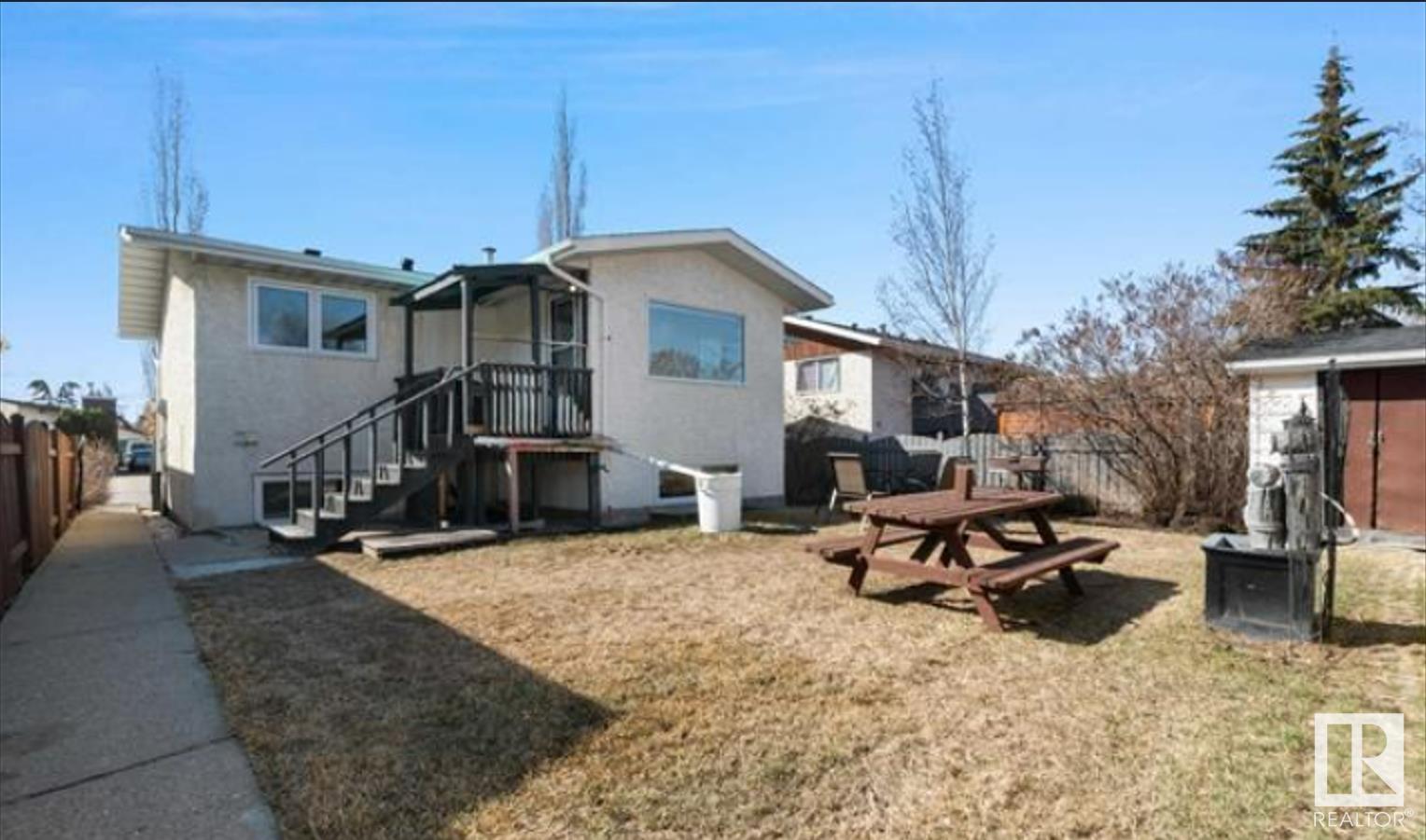 Photo 5 of 8716 29 Av Nw, Edmonton AB