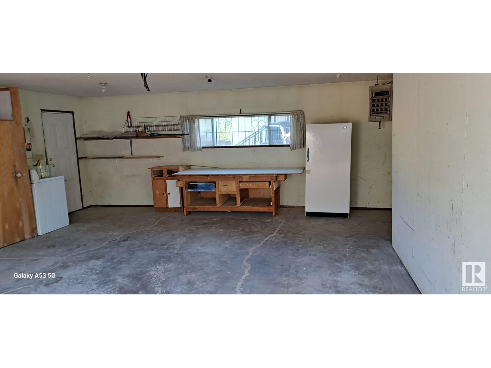 Photo 15 of 8716 29 Av Nw, Edmonton AB