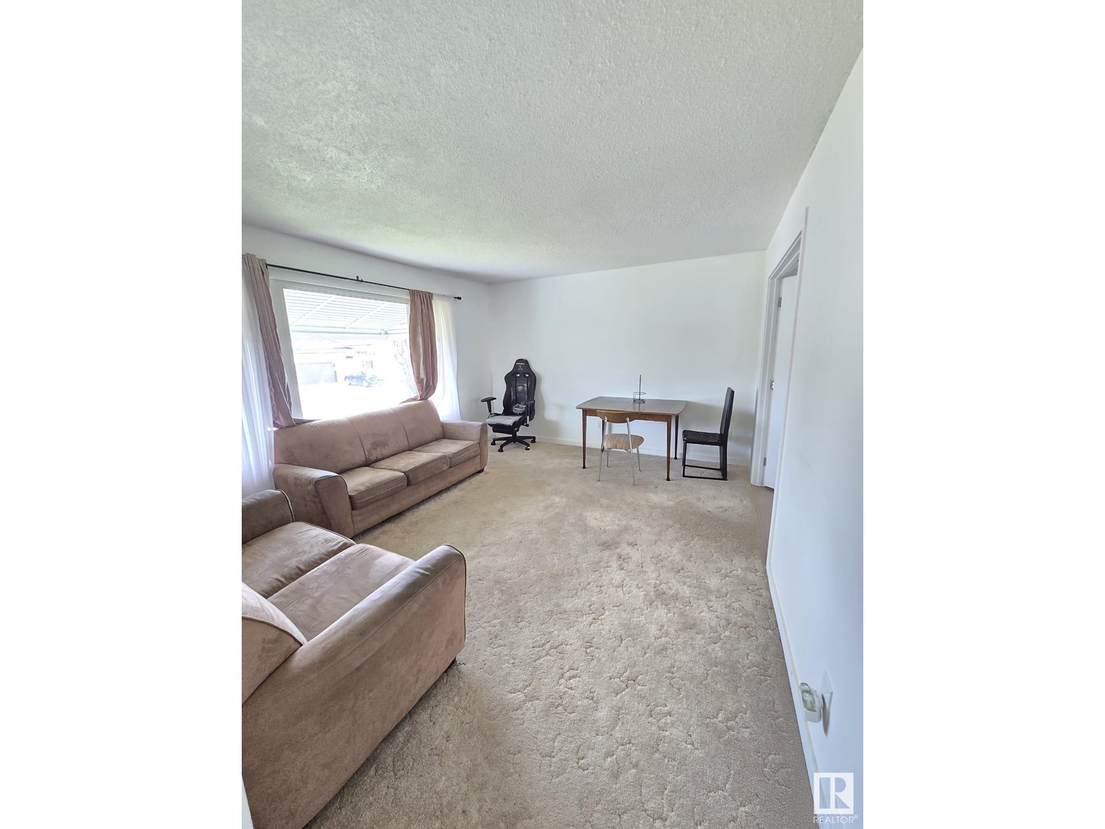 Photo 8 of 8716 29 Av Nw, Edmonton AB