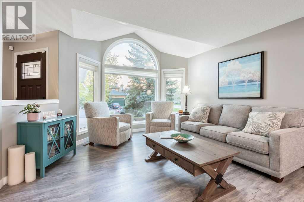 Single Family House for Sale in  Sandalwood Place NW Sandstone Valley Calgary 
