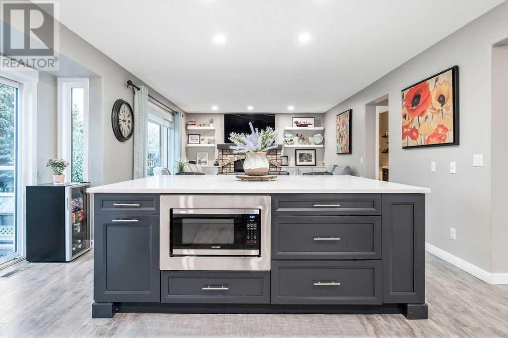 Single Family House for Sale in  Sandalwood Place NW Sandstone Valley Calgary 