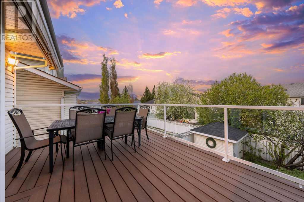 Single Family House for Sale in  Sandalwood Place NW Sandstone Valley Calgary 