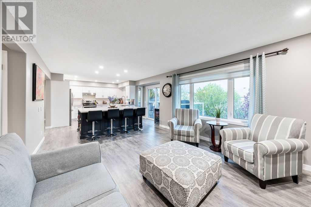 Single Family House for Sale in  Sandalwood Place NW Sandstone Valley Calgary 