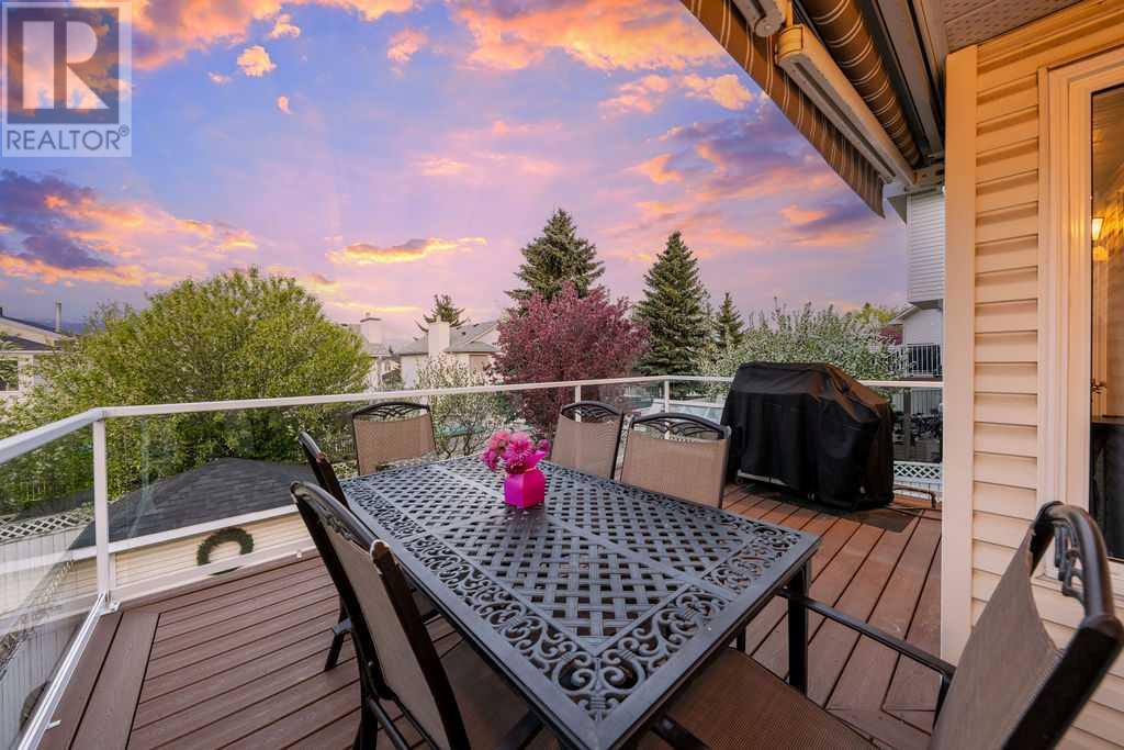 Single Family House for Sale in  Sandalwood Place NW Sandstone Valley Calgary 