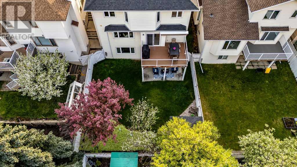 Single Family House for Sale in  Sandalwood Place NW Sandstone Valley Calgary 