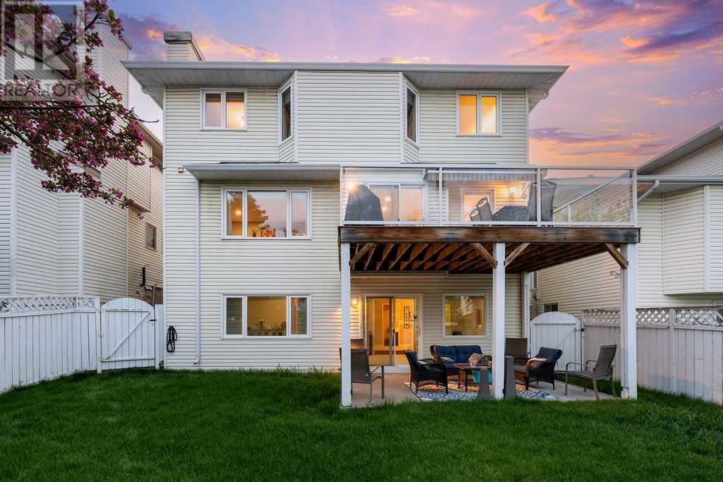 Single Family House for Sale in  Sandalwood Place NW Sandstone Valley Calgary 
