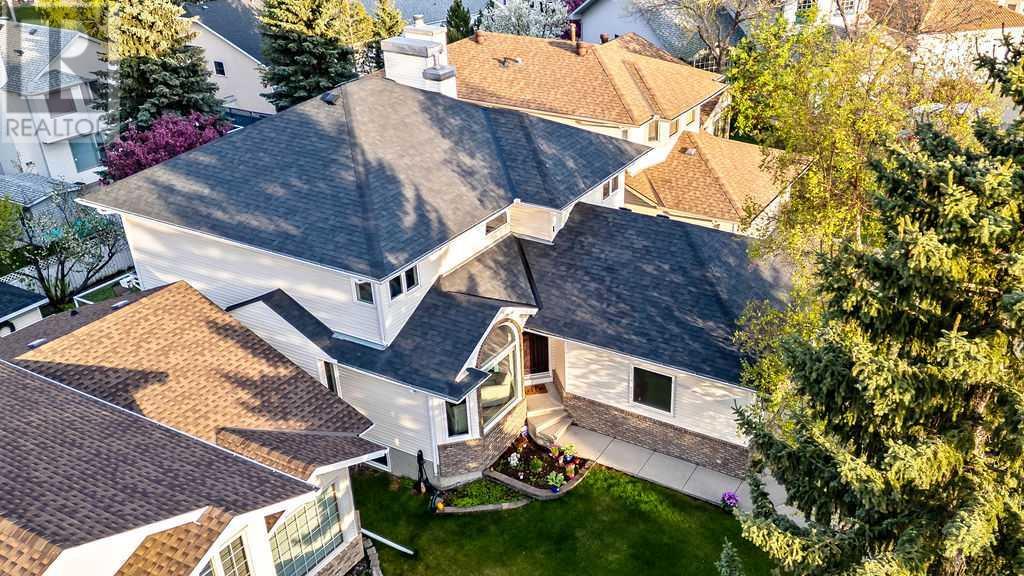 212 Sandalwood Place NW, Calgary, Alberta