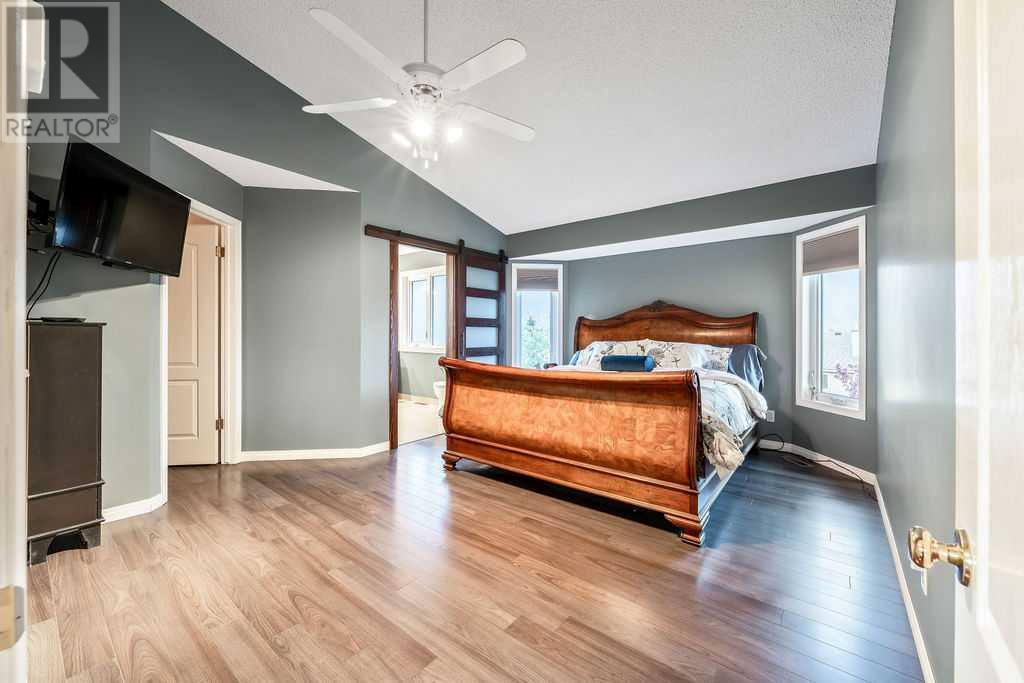 Single Family House for Sale in  Sandalwood Place NW Sandstone Valley Calgary 