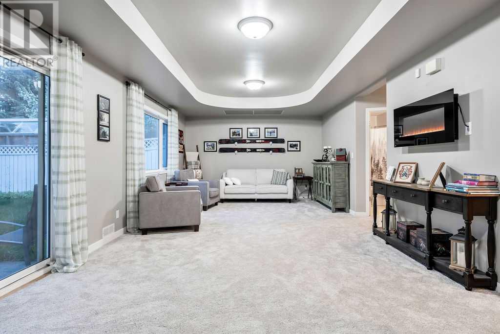 Single Family House for Sale in  Sandalwood Place NW Sandstone Valley Calgary 