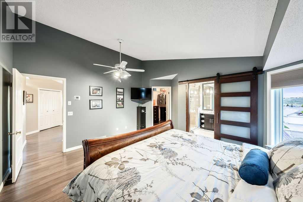Single Family House for Sale in  Sandalwood Place NW Sandstone Valley Calgary 