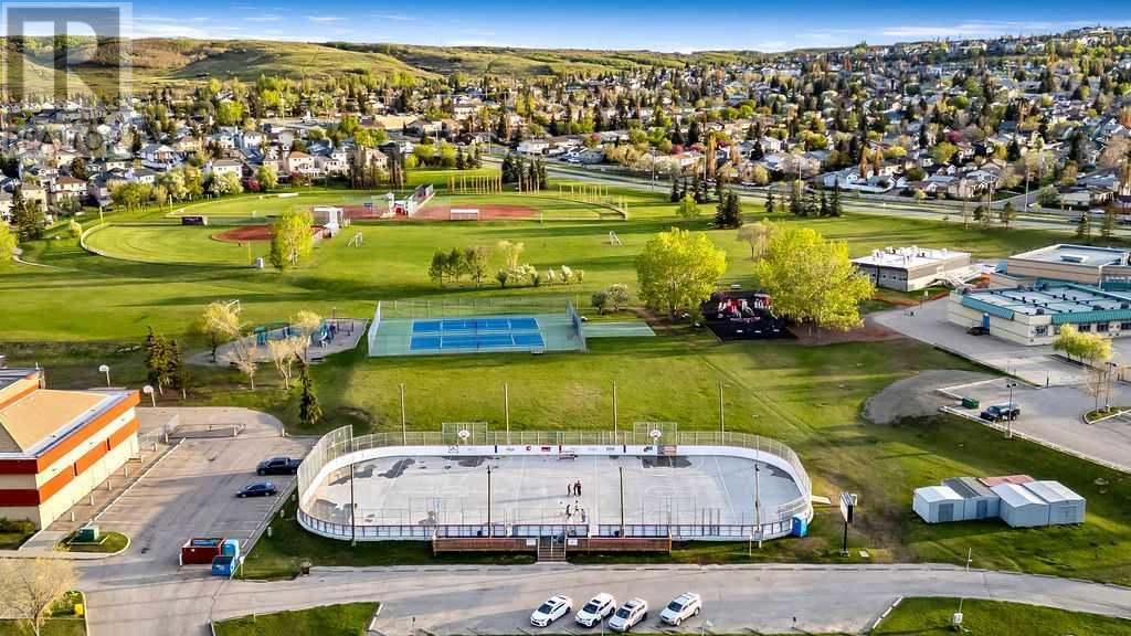 Single Family House for Sale in  Sandalwood Place NW Sandstone Valley Calgary 