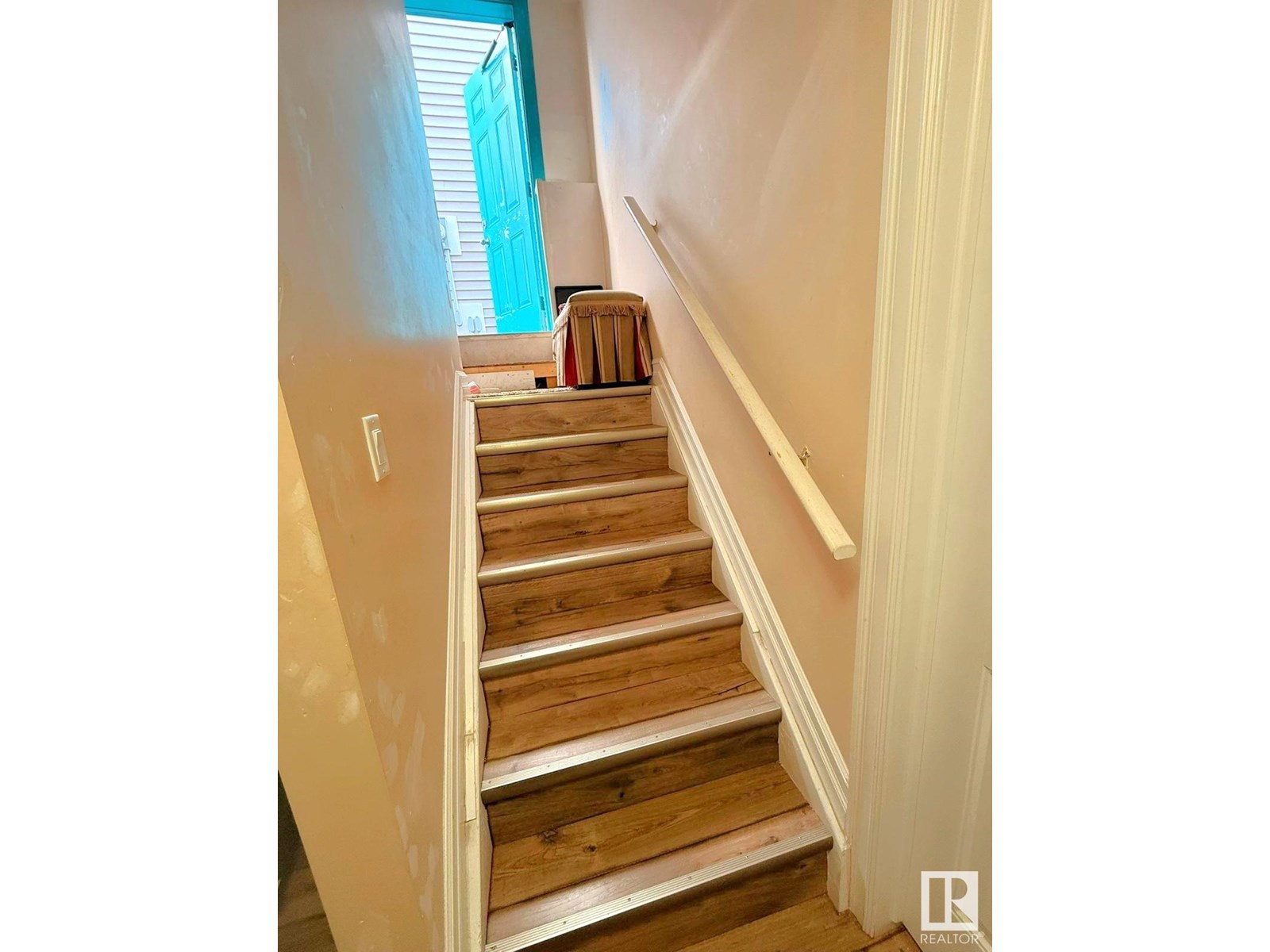 Photo 1 of 2217 22 Av Nw, Edmonton AB