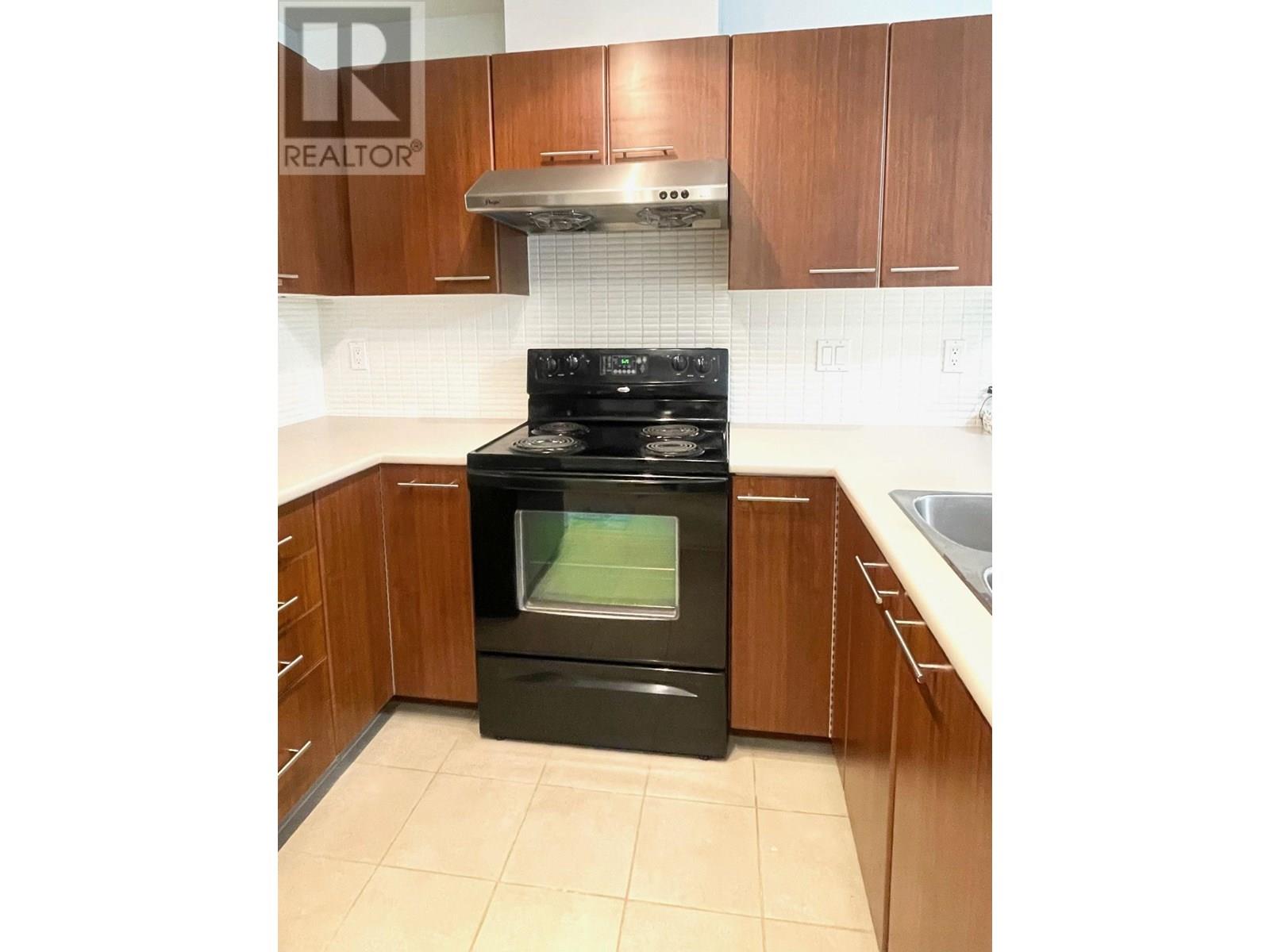 Photo 6 of 415 4799 Brentwood Drive, Burnaby BC