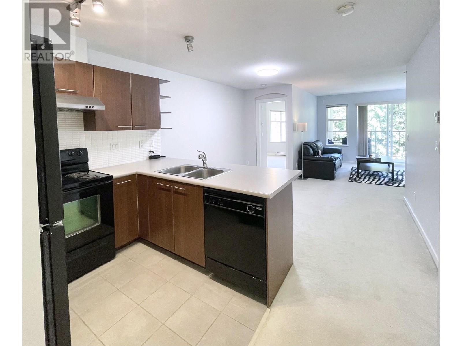 Photo 5 of 415 4799 Brentwood Drive, Burnaby BC