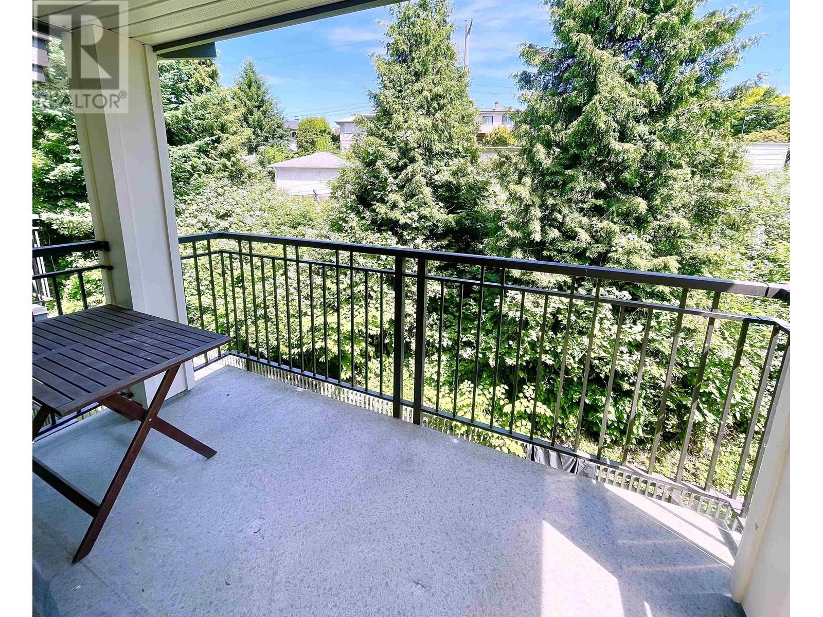 Photo 14 of 415 4799 Brentwood Drive, Burnaby BC