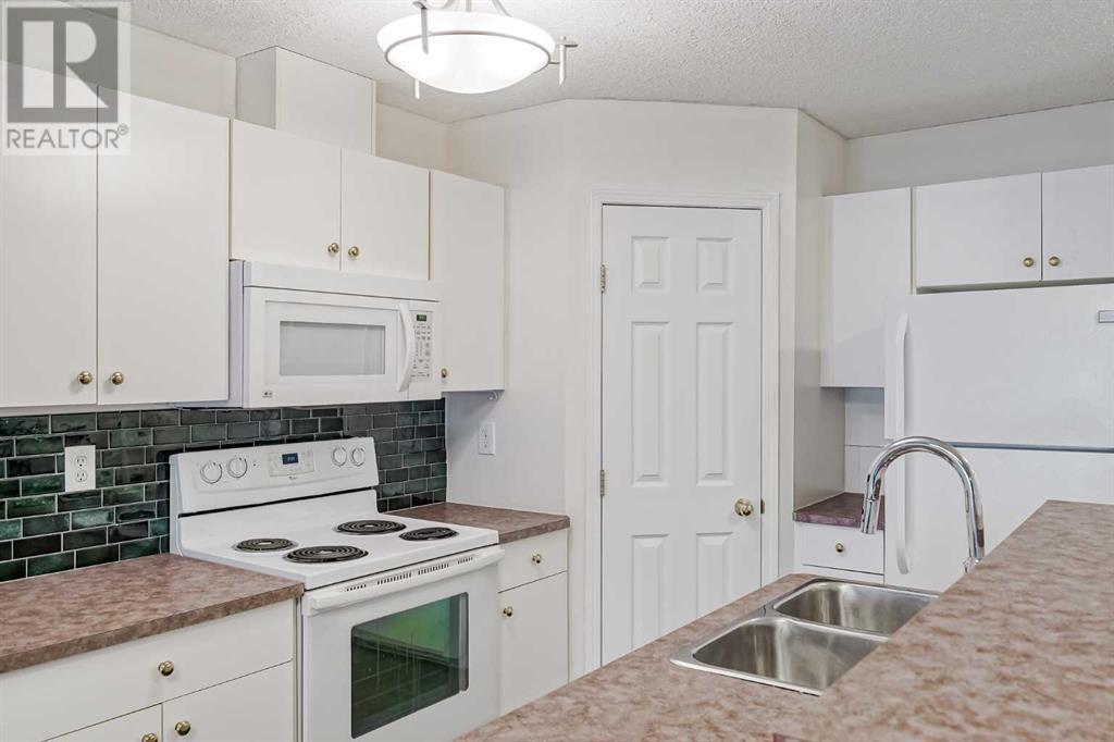 Single Family House for Sale in   Shawville Way SE Shawnessy Calgary 