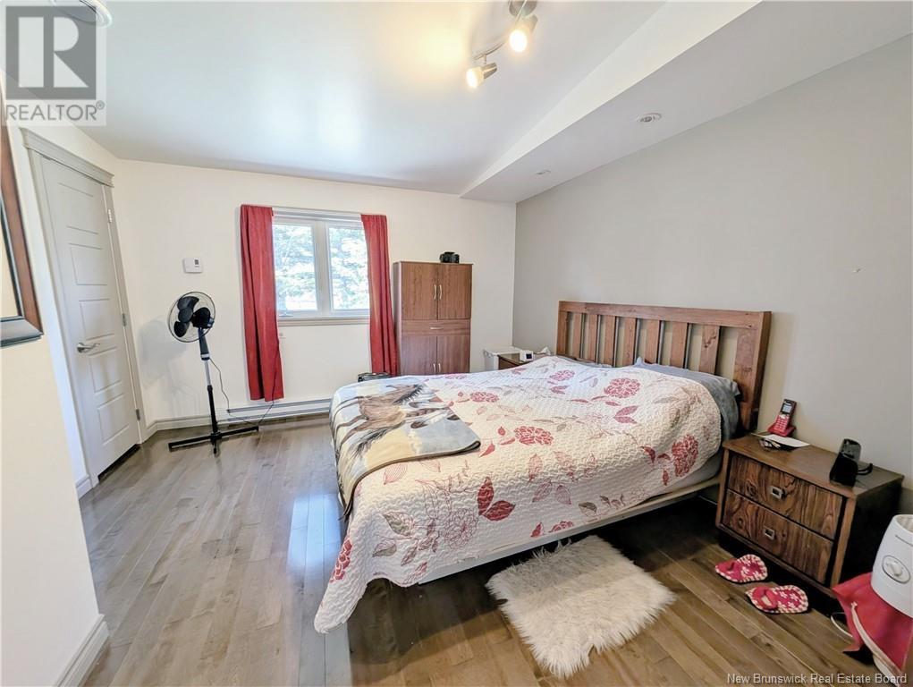 7701 du Havre Street - 5