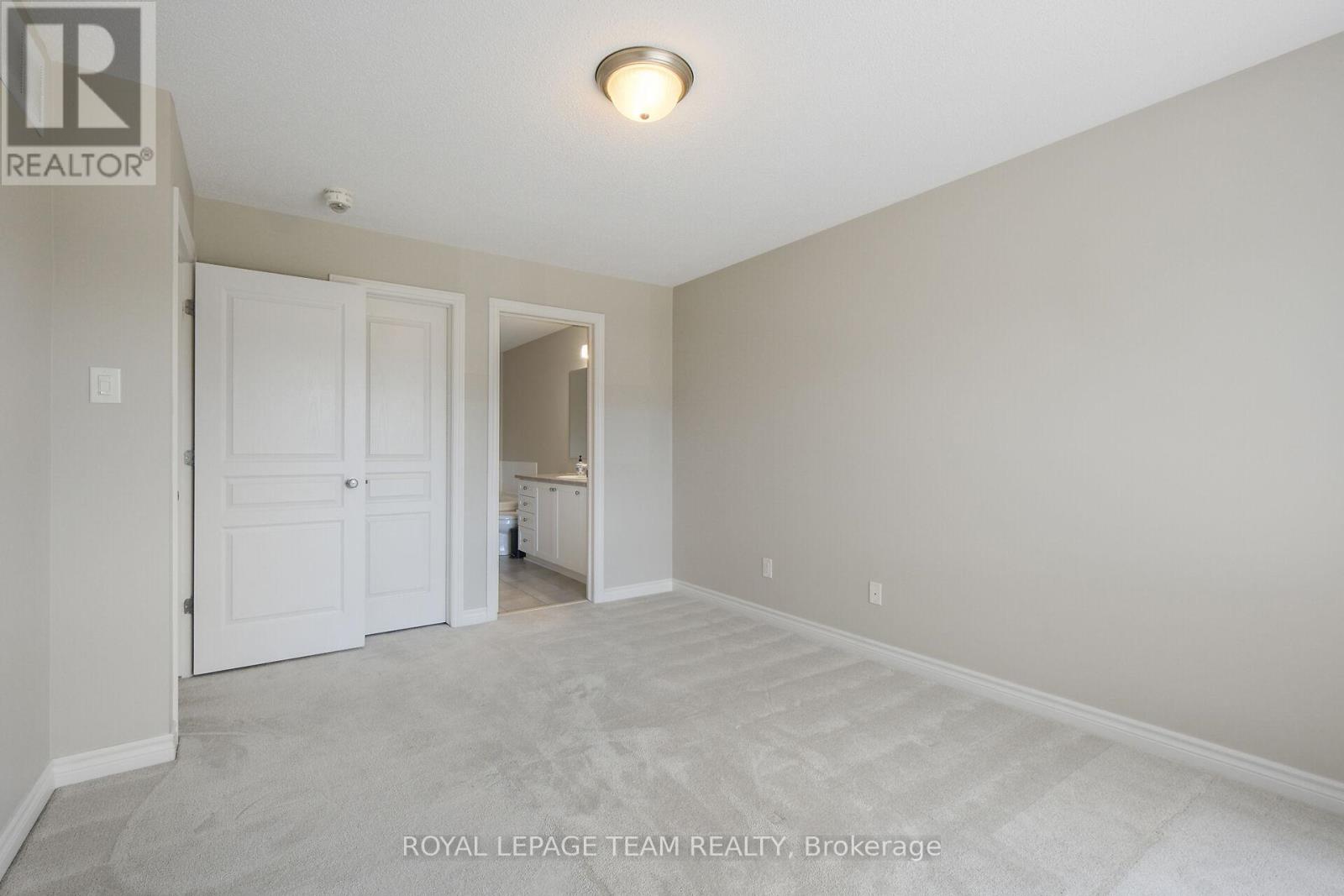 Photo 31 of 273 Shinleaf Crescent, Ottawa ON