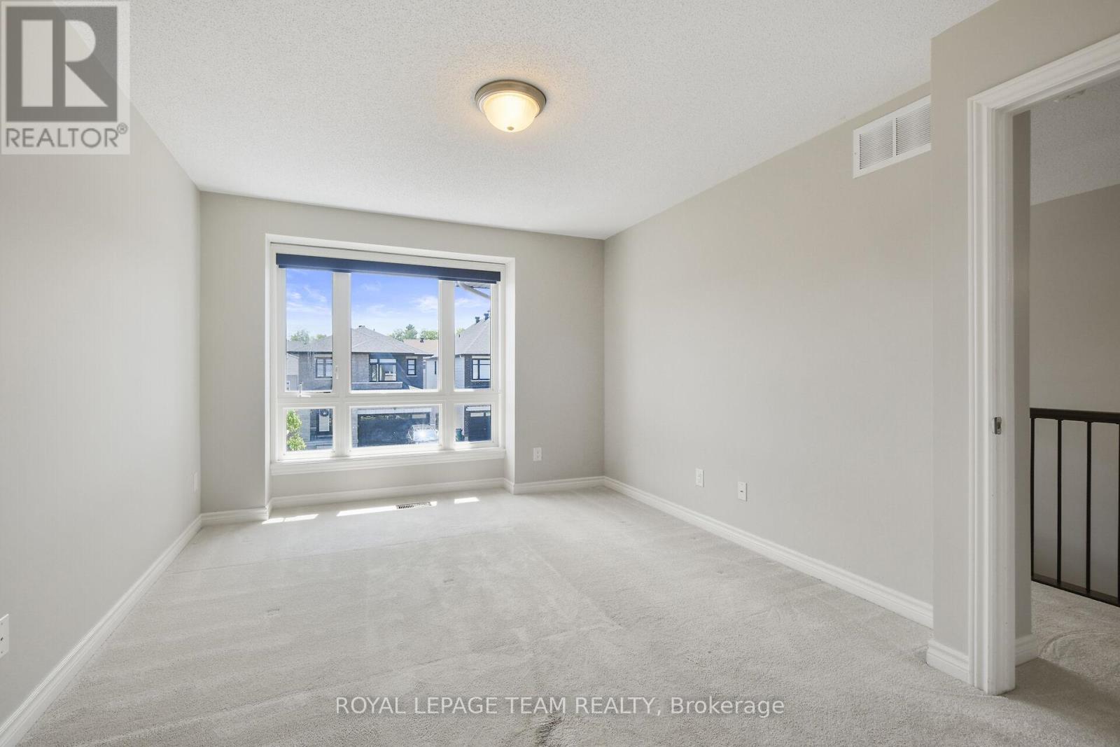 Photo 28 of 273 Shinleaf Crescent, Ottawa ON