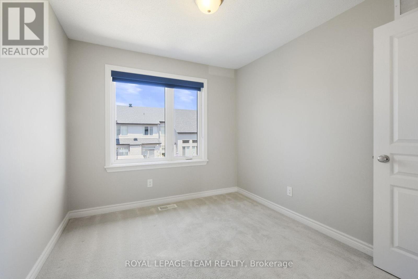 Photo 37 of 273 Shinleaf Crescent, Ottawa ON