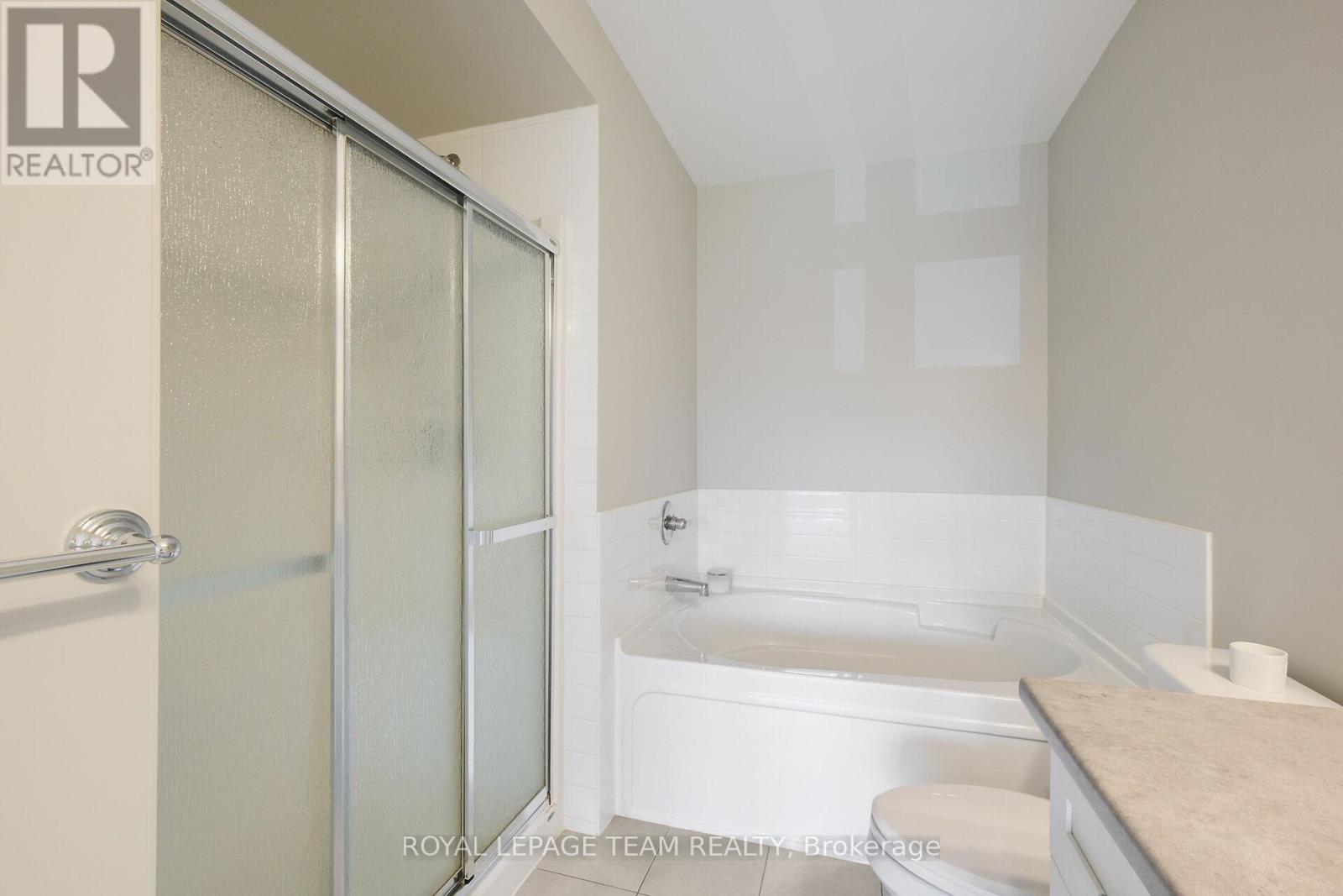 Photo 33 of 273 Shinleaf Crescent, Ottawa ON