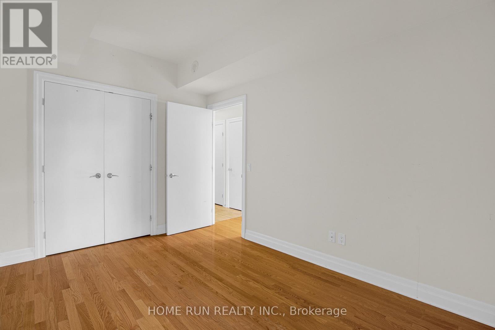 Photo 31 of 708 245 Kent Street, Ottawa ON