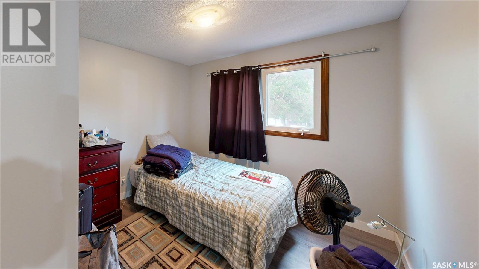 Single Family House 2 Level for Sale in  Habkirk DRIVE Regina 