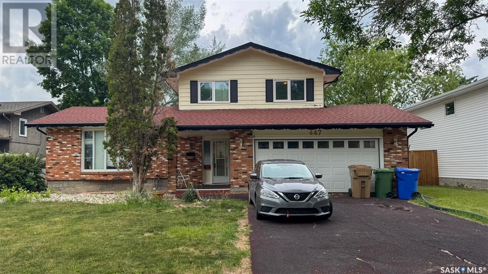 Single Family House 2 Level for Sale in  Habkirk DRIVE Regina 