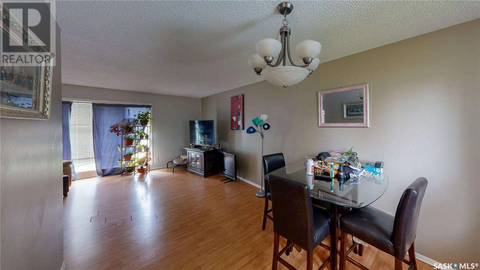 Single Family House 2 Level for Sale in  Habkirk DRIVE Regina 