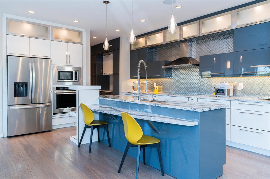 Photo 11 of 137 Highland Creek Road, Winnipeg MB