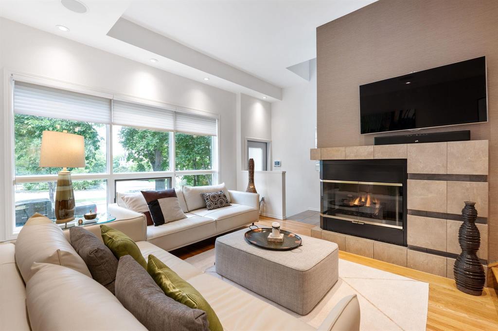 Photo 6 of 1 100 Wellington Crescent, Winnipeg MB
