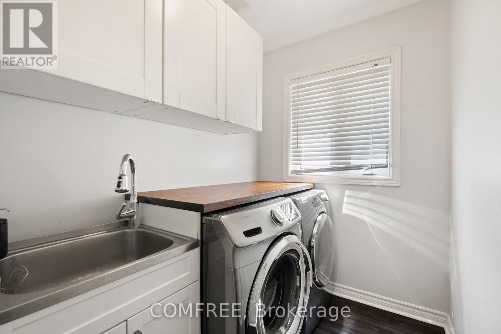 Photo 17 of 31 Metcalfe Drive, Bradford West Gwillimbury ON