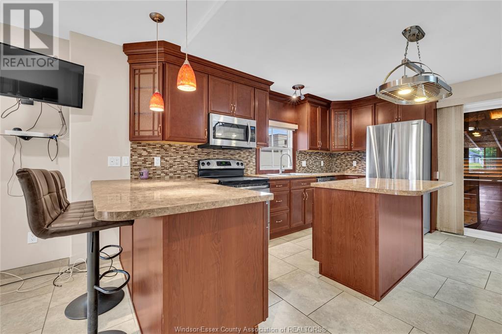 Photo 3 of 1036 Marentette Avenue, Windsor ON