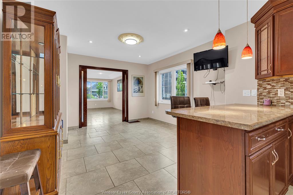 Photo 5 of 1036 Marentette Avenue, Windsor ON