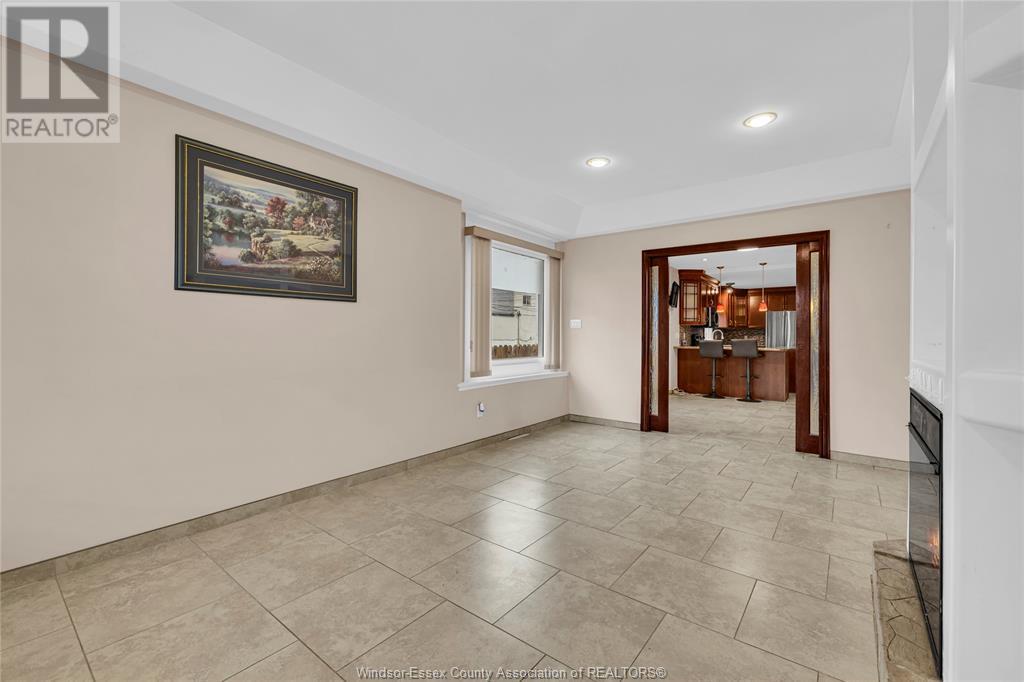Photo 10 of 1036 Marentette Avenue, Windsor ON