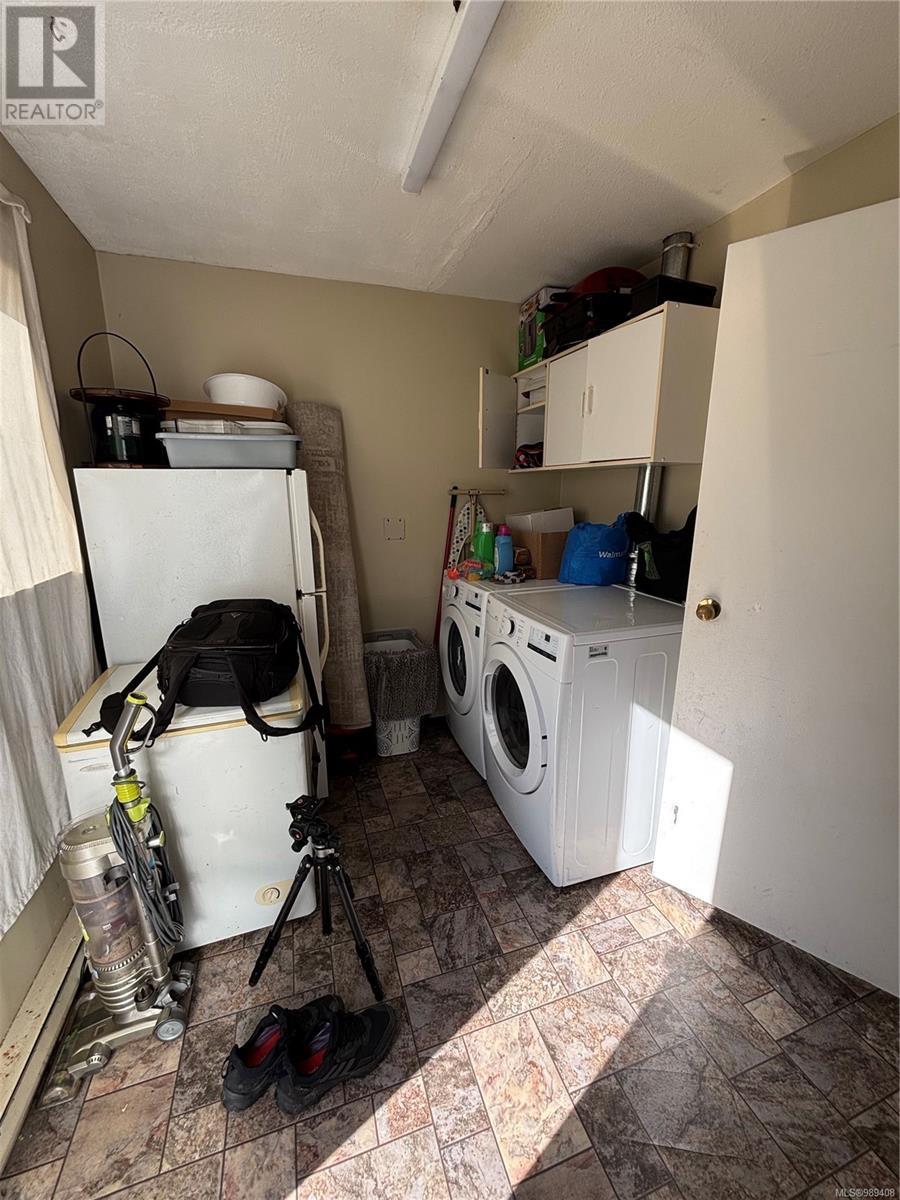 501 7th Ave, Campbell River real estate listing 989408