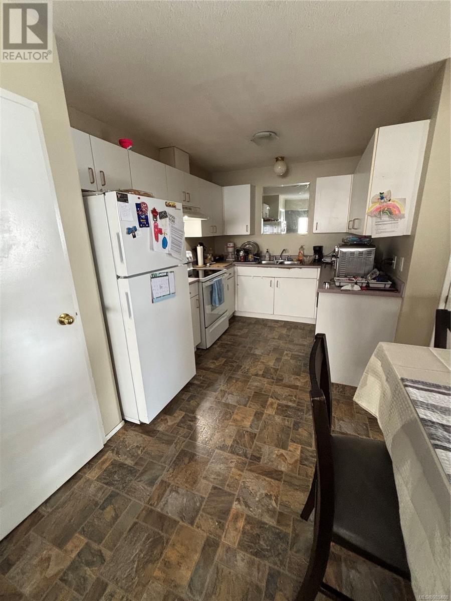 501 7th Ave, Campbell River real estate listing 989408