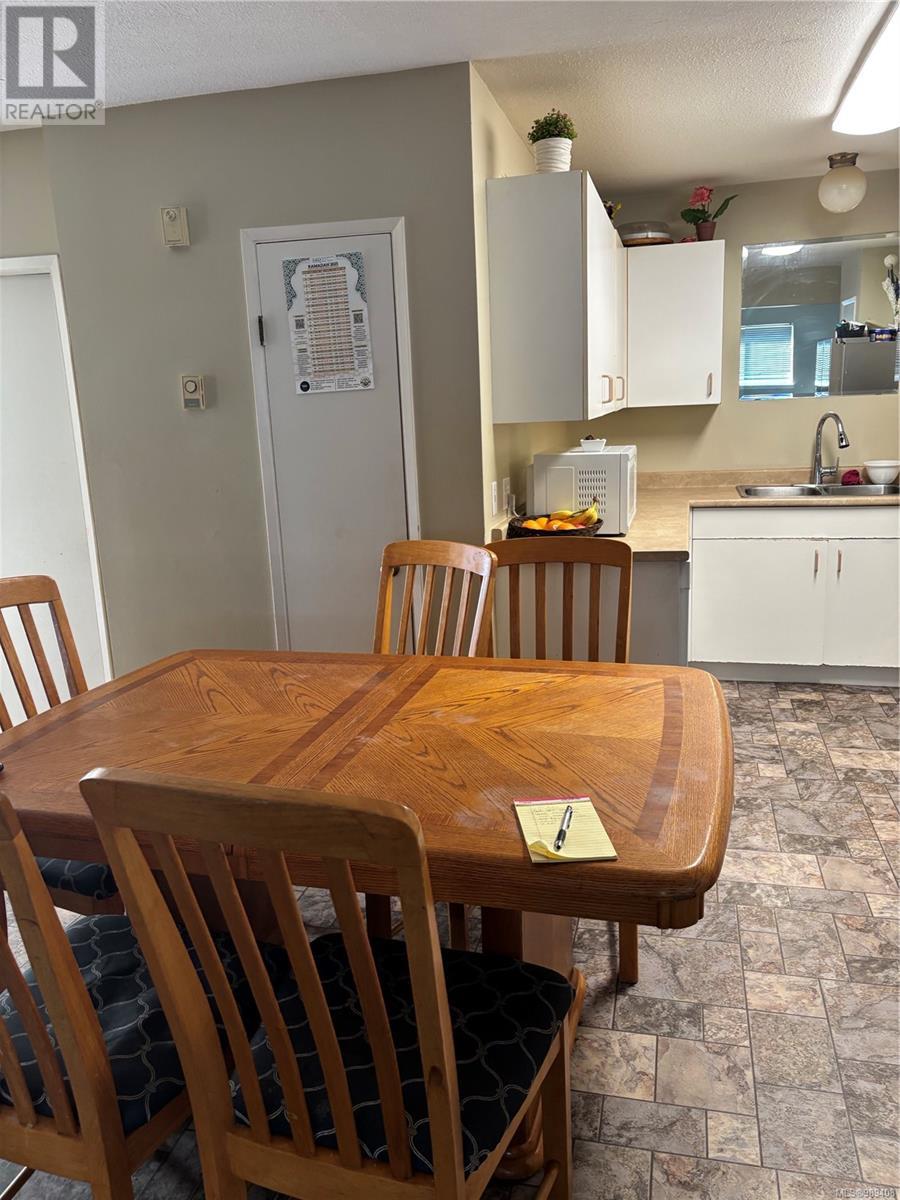 501 7th Ave, Campbell River real estate listing 989408